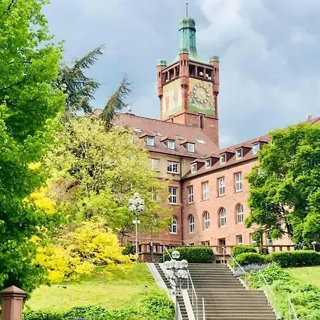 Wunderschoenes Im Zentrum Goldstadt