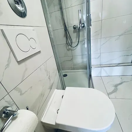 Goldstadt Wohlfuehl-suite Zentrale Lage Im Herzen Von Appartamento